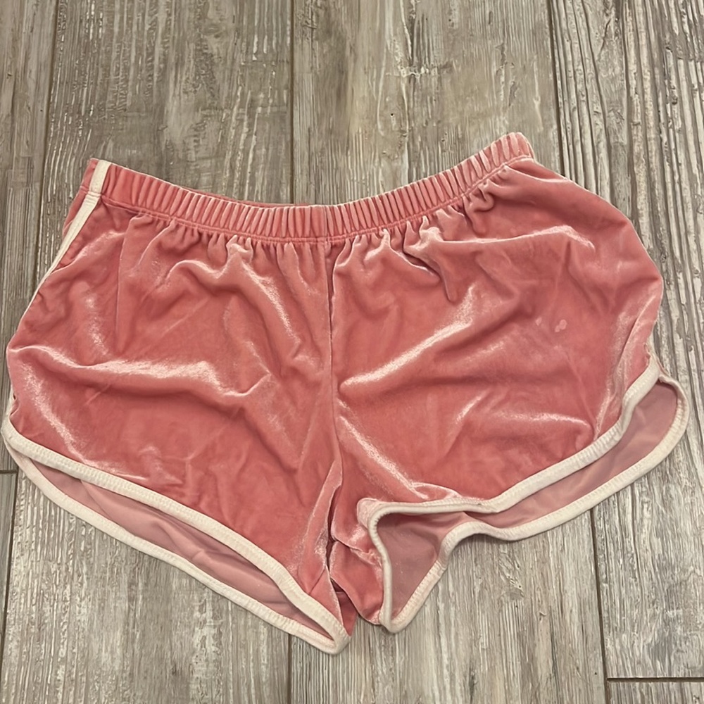 Pink Shorts bundle - Picture 4 of 5
